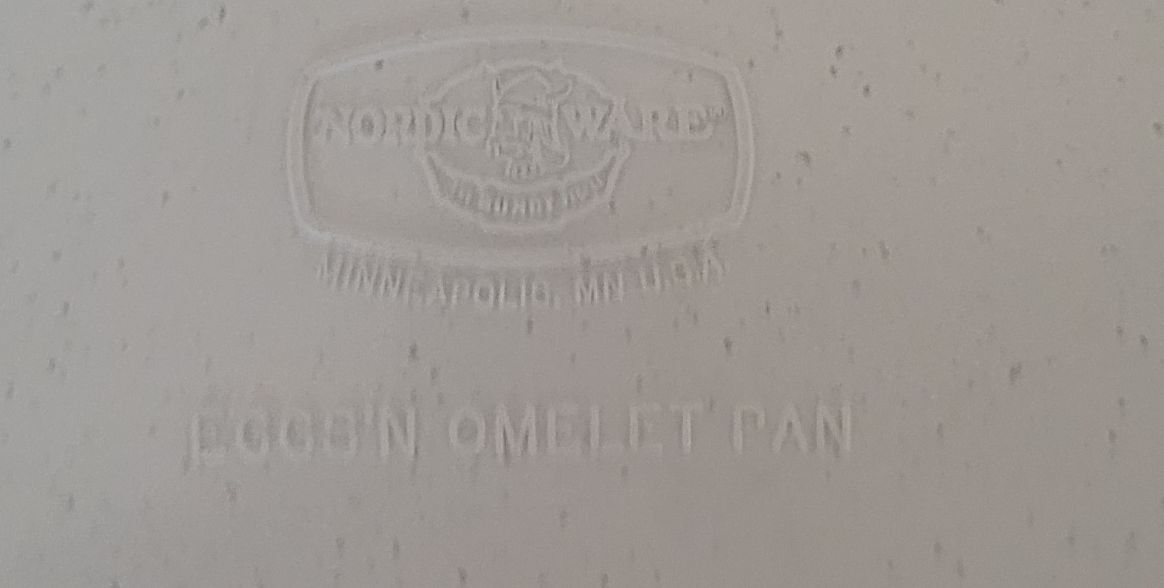 Cuiseur à œufs de marque Egg&Omelett pan