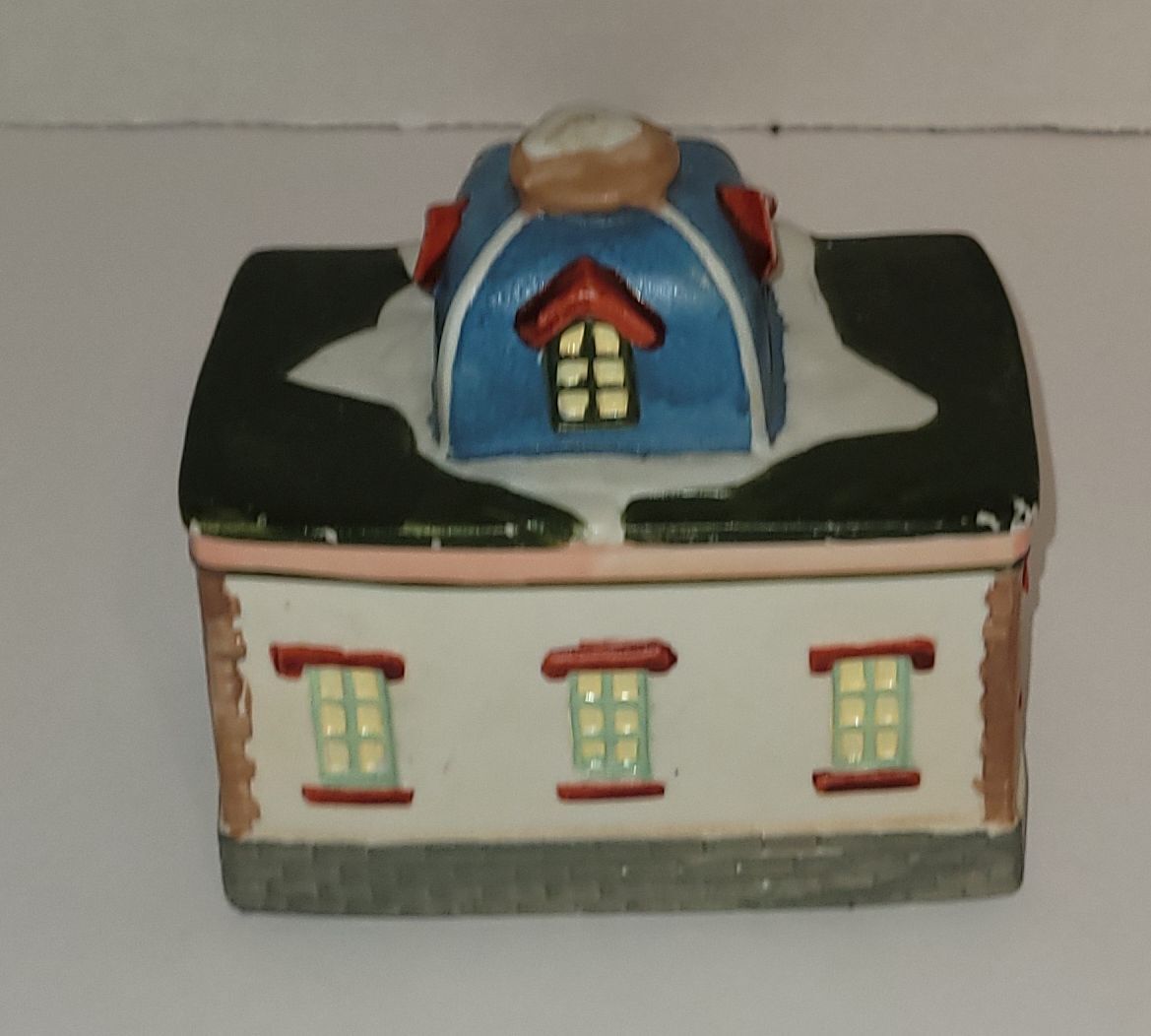 Maison en céramique pour village - Théâtre