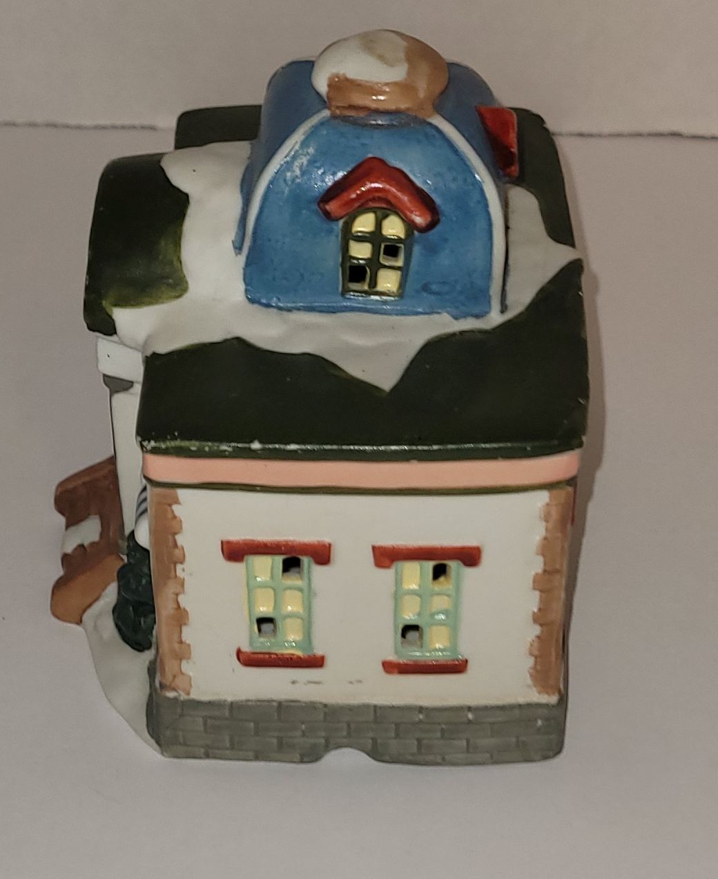 Maison en céramique pour village - Théâtre