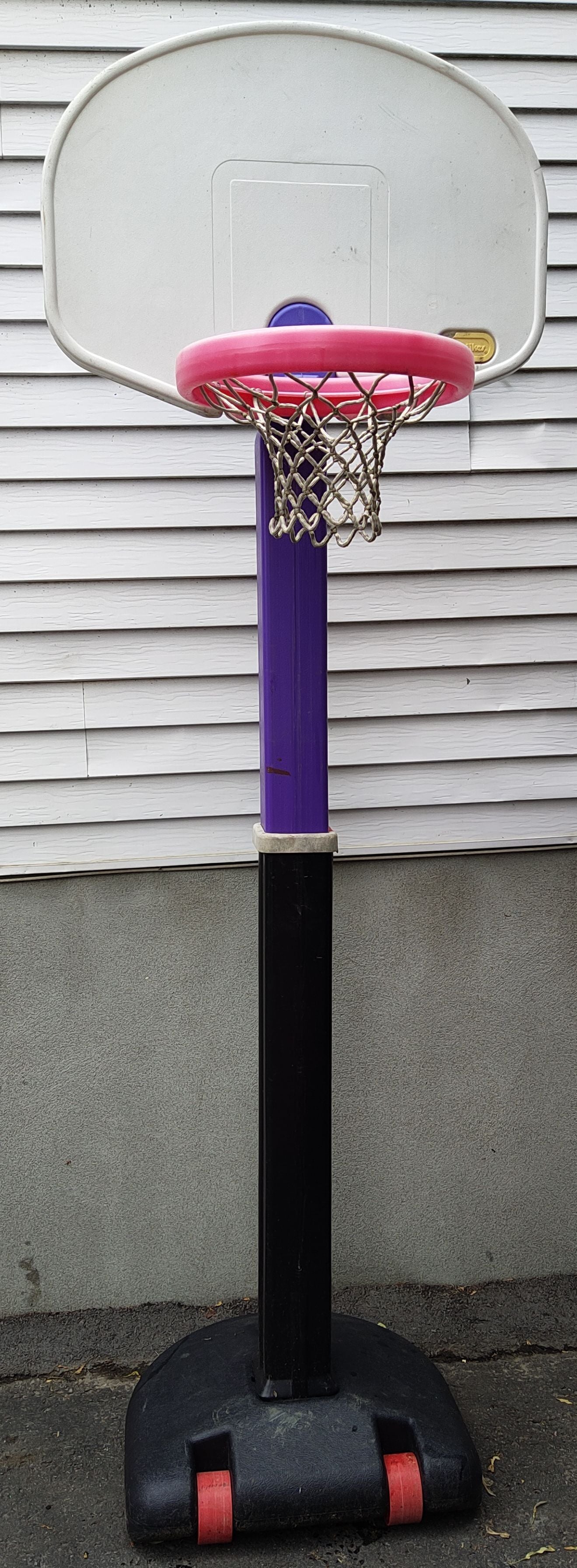 Panier de basketball ajustable Little Tikes