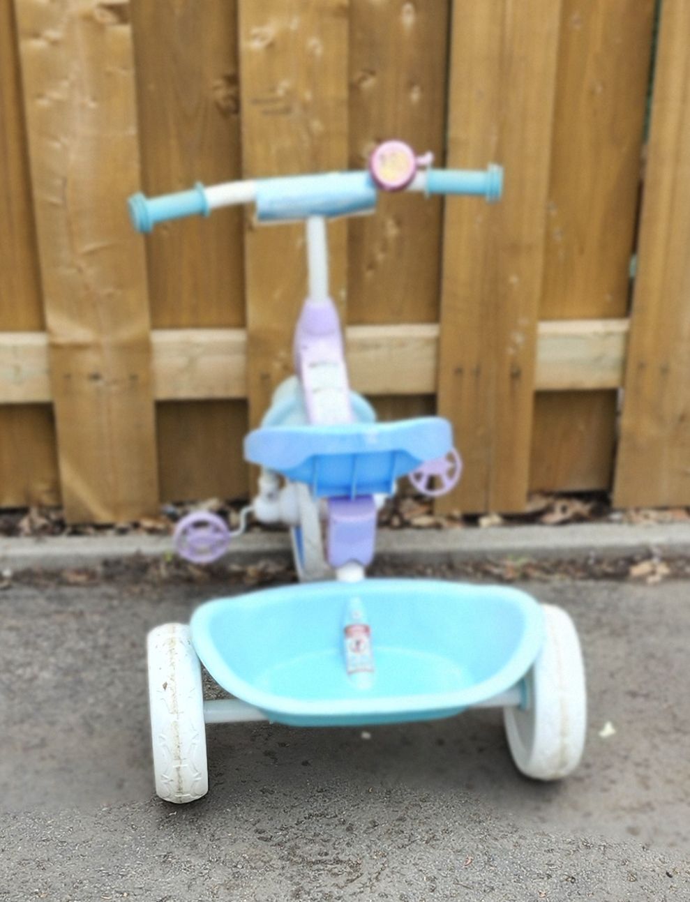 Tricycle Huffy Frozen Sister
