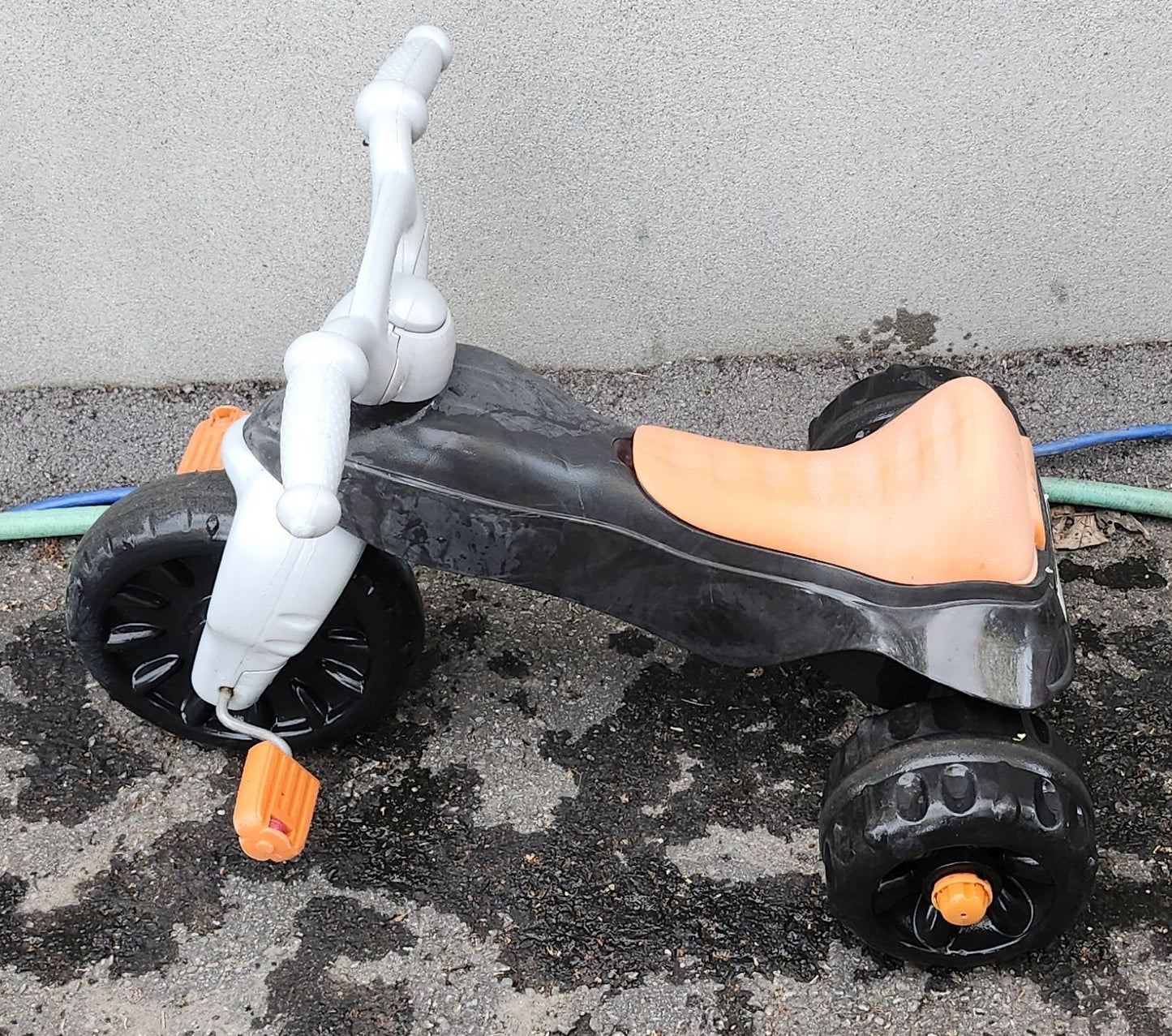 Tricycle en plastique Fisher Price