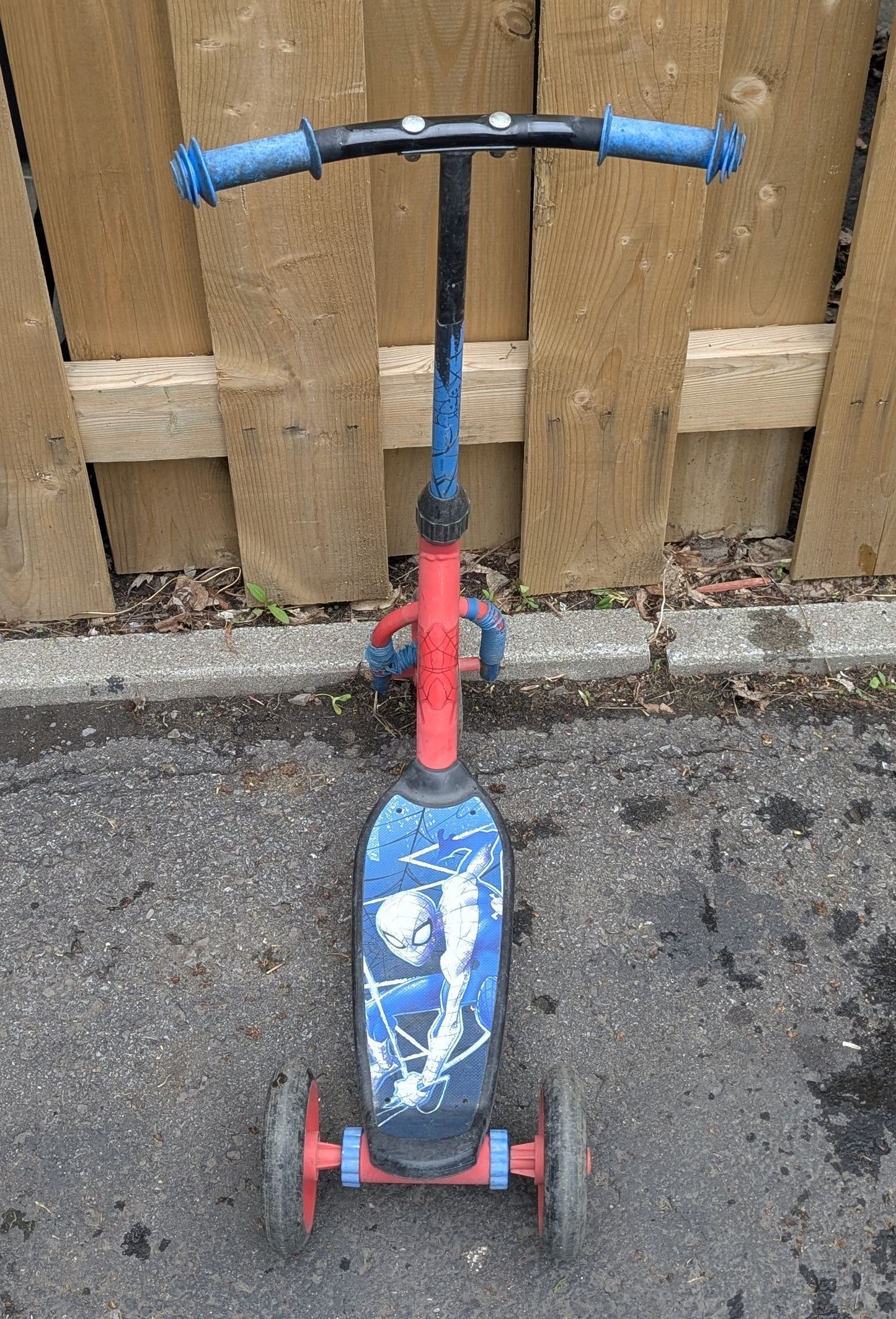 Trottinette 3 roues Spider-Man