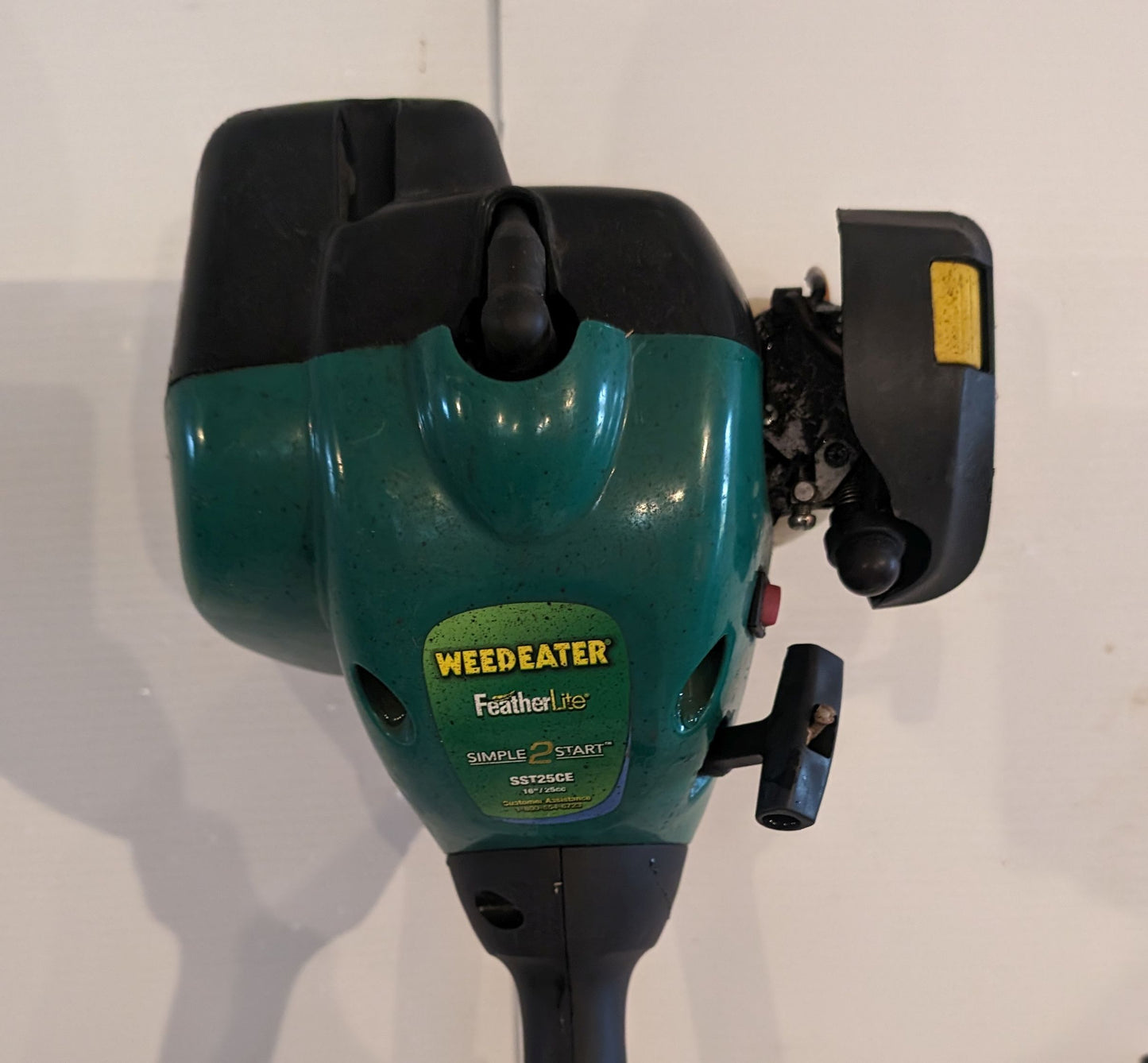 Weed eater / Coupe herbe à essence Weed Eater Featherlite