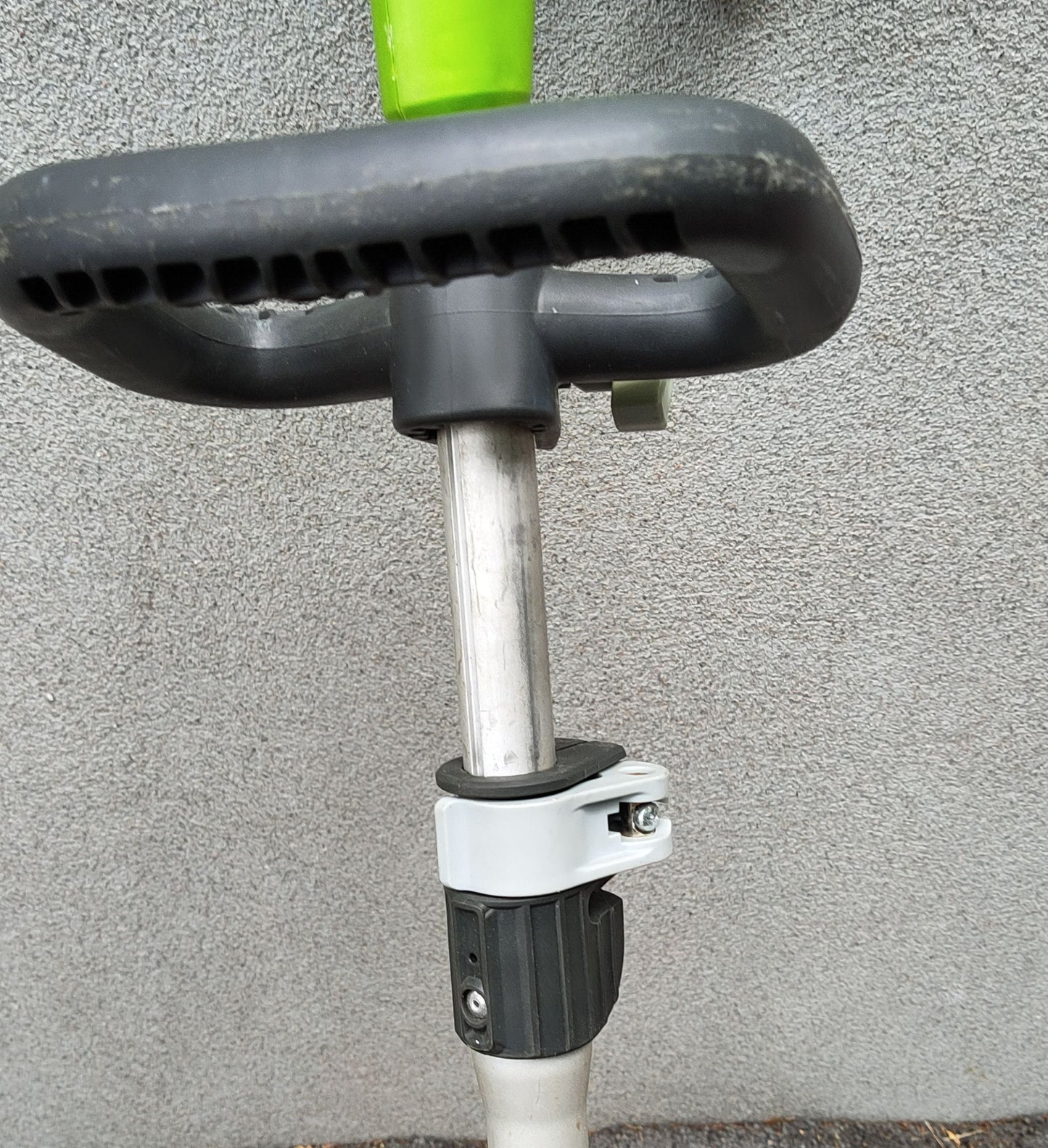 Weed eater / Coupe herbe électrique Greenworks