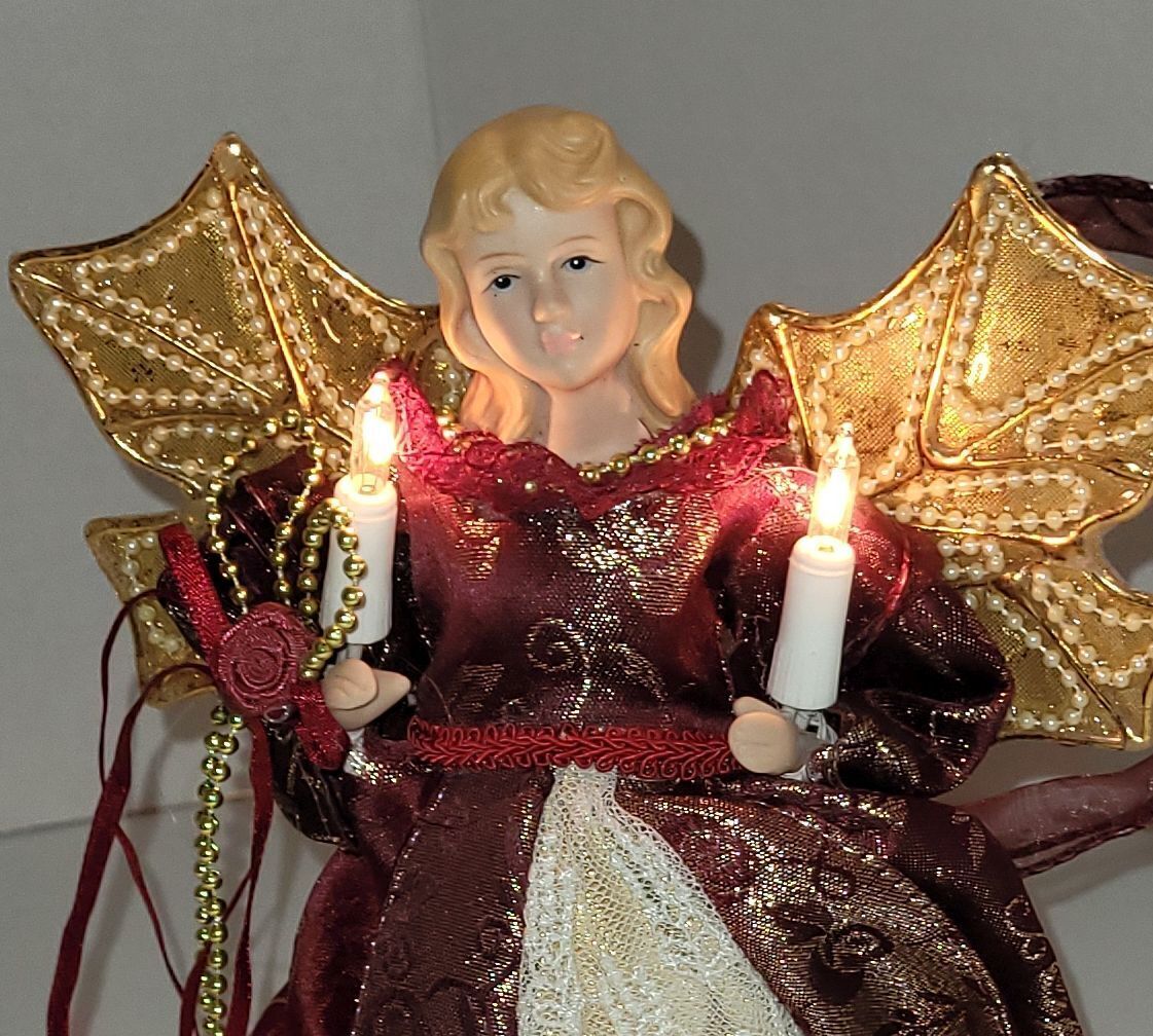 Ange en porcelaine avec lumière