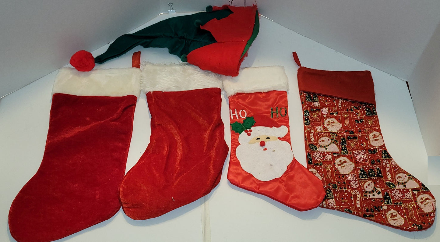 Bas et chapeau de Noël