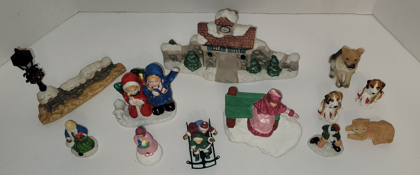 Ensemble de 9 items pour village
