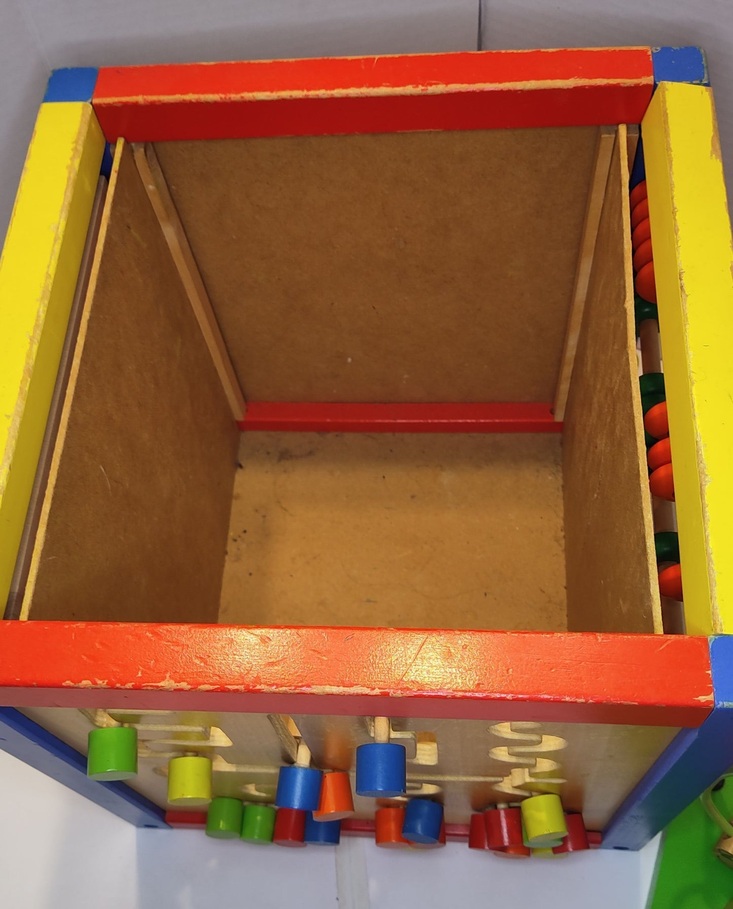 Cube d'activités 5 en 1 en bois