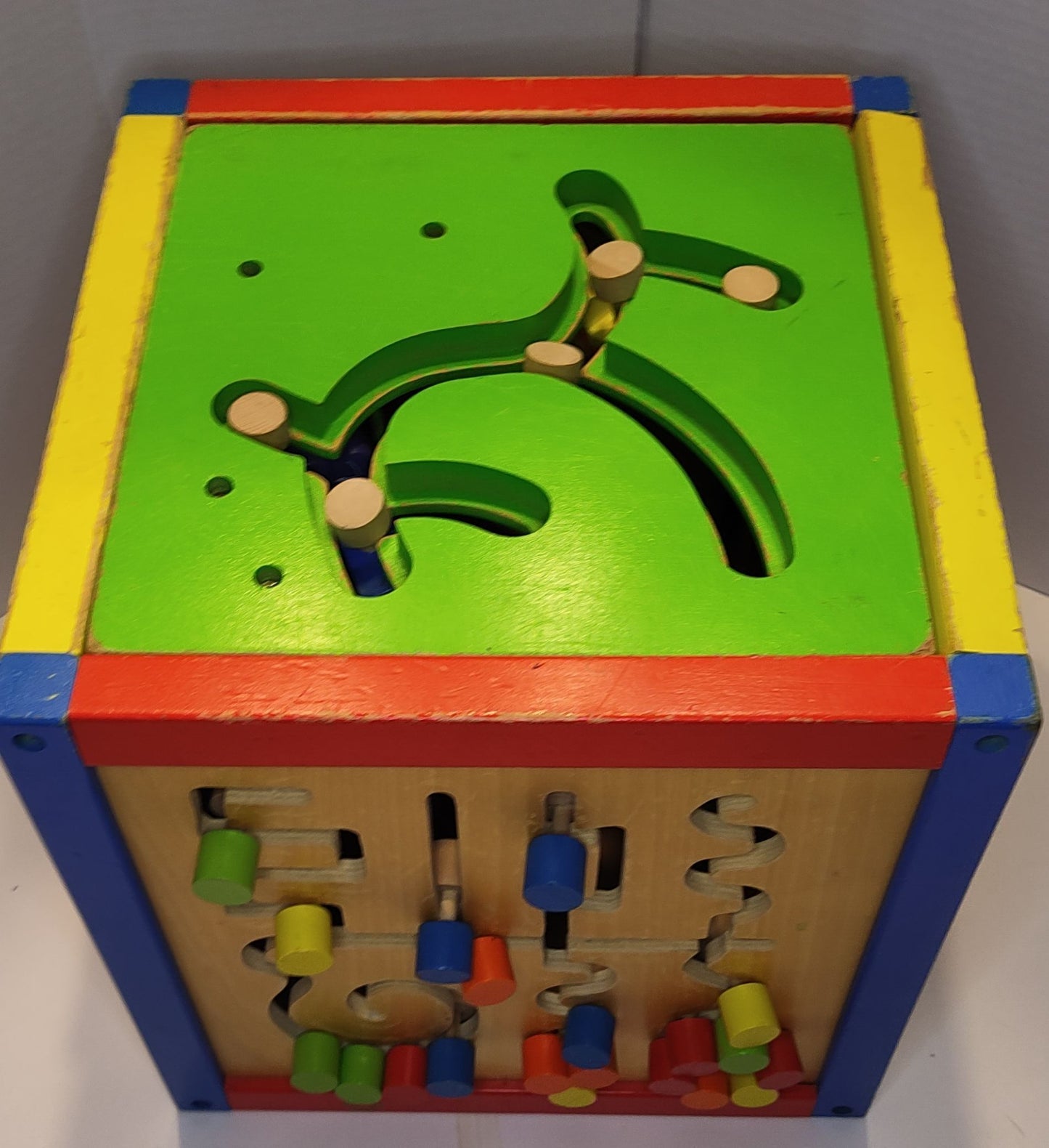 Cube d'activités 5 en 1 en bois