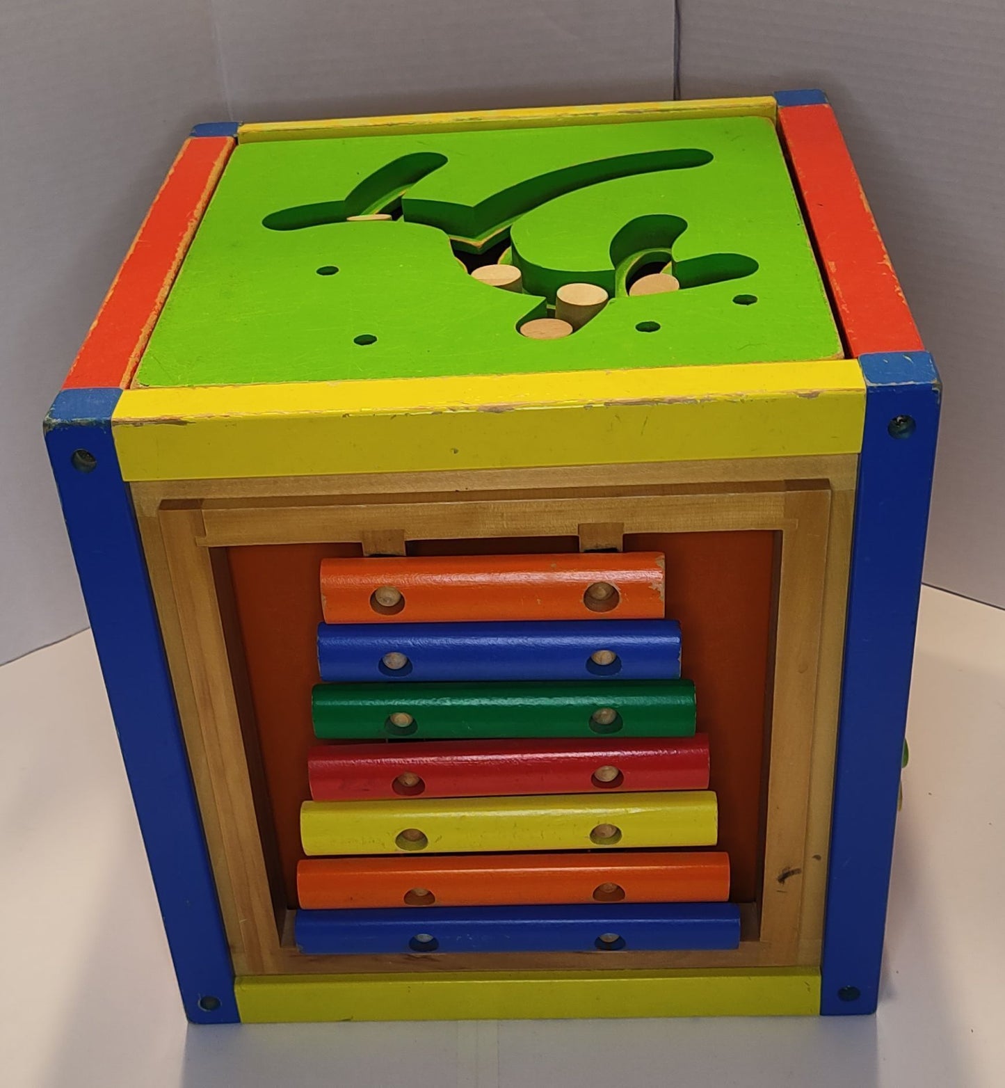 Cube d'activités 5 en 1 en bois