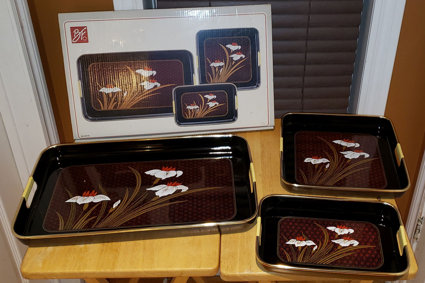 Assiette de service en plastique