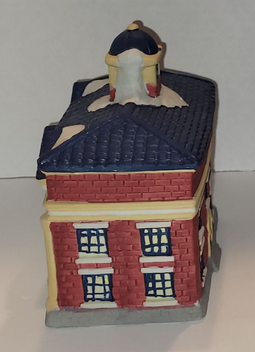 Maison en céramique pour village- Hotel de ville