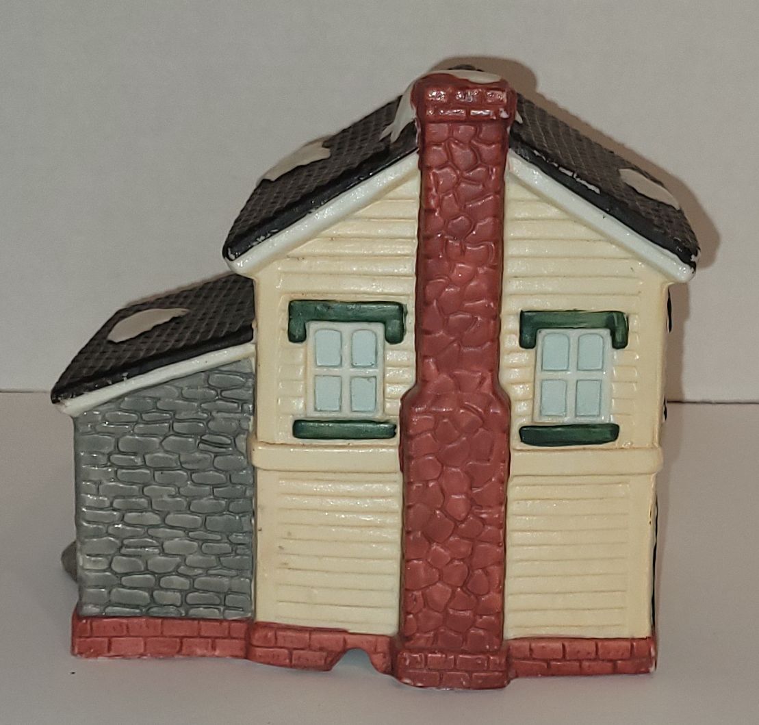 Maison en céramique pour village - Quincaillerie