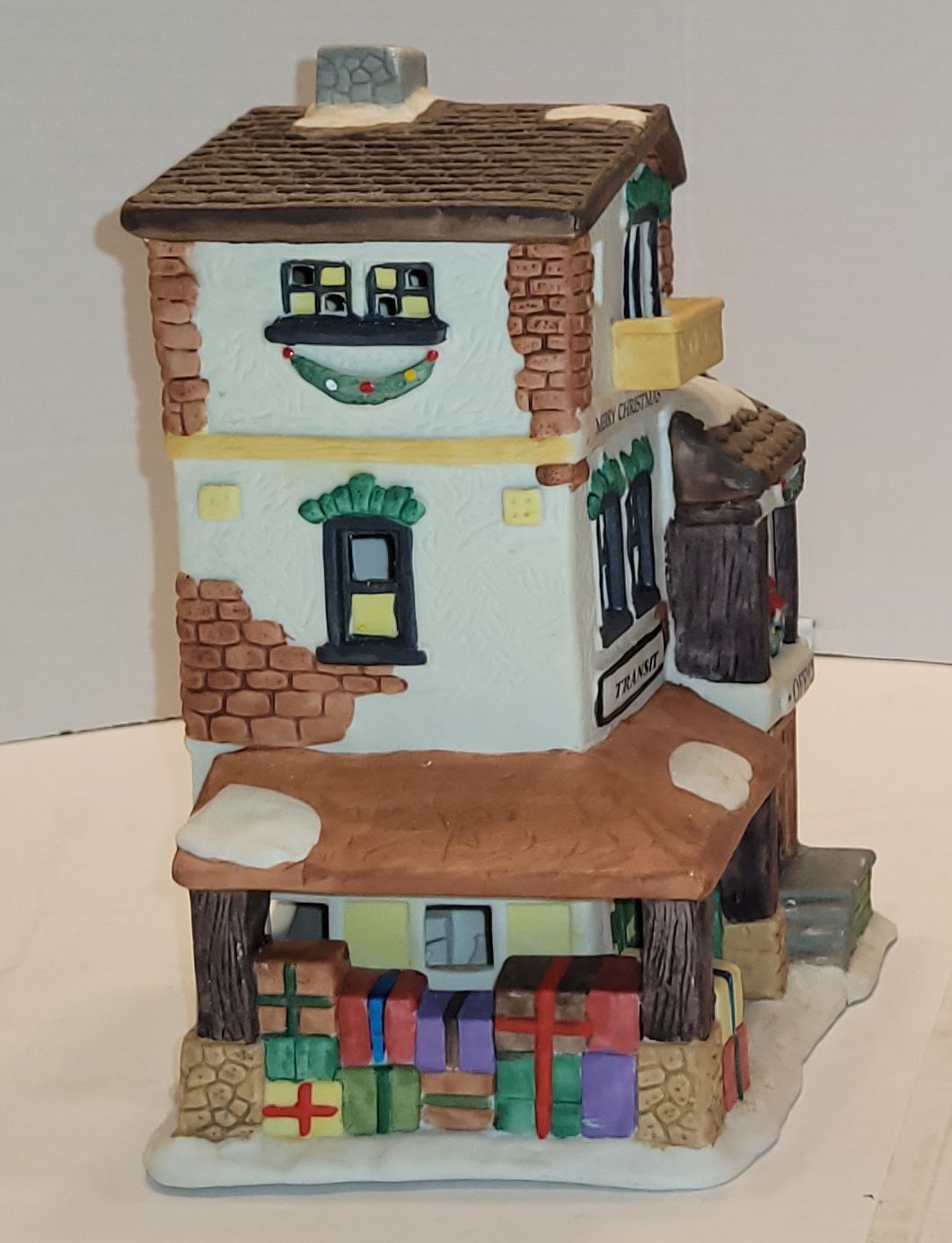Maison en céramique pour village- Gare