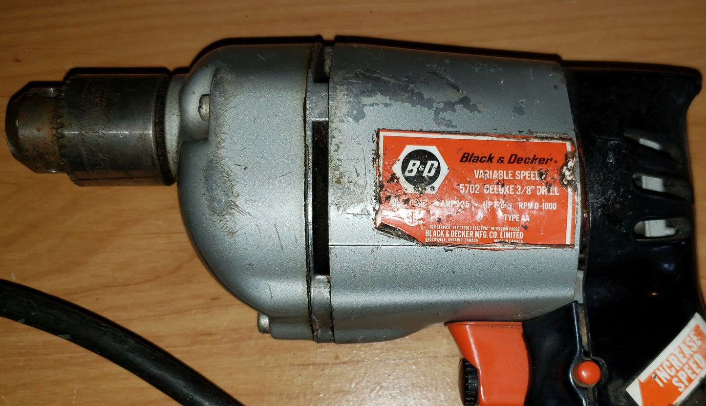 Perceuse électrique 3/8'' Black N'Decker