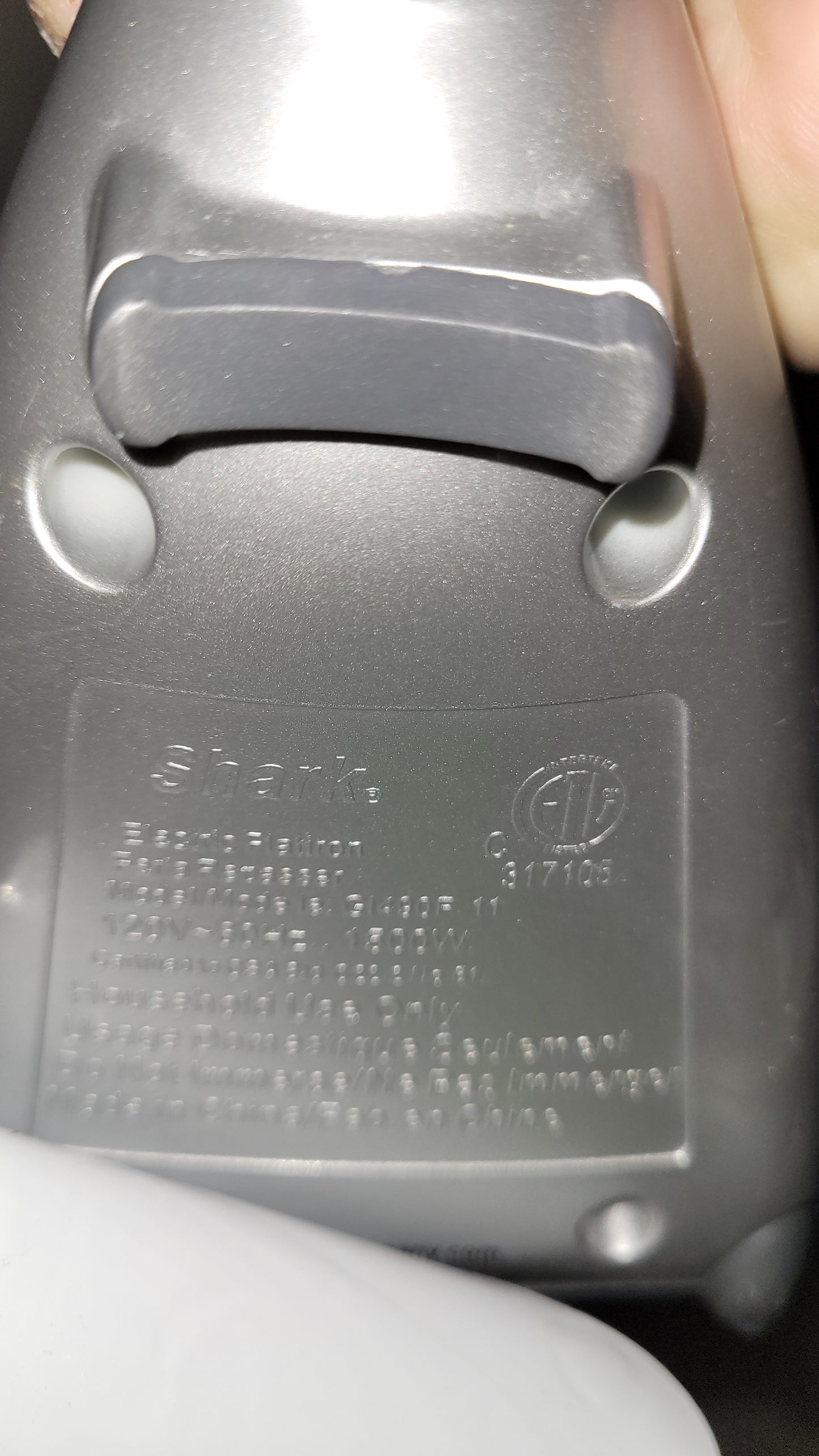 Planche et fer à repasser Shark