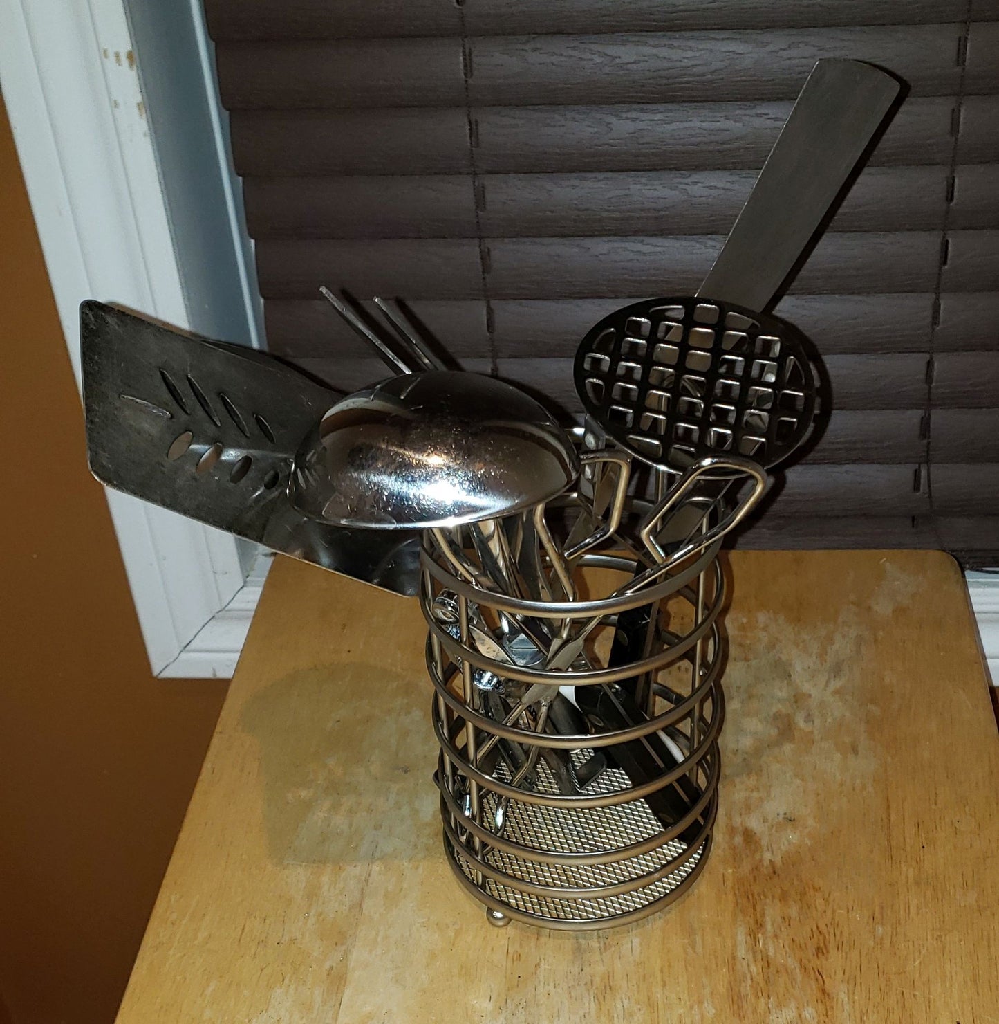 Ustensiles de cuisson avec pot de rangement