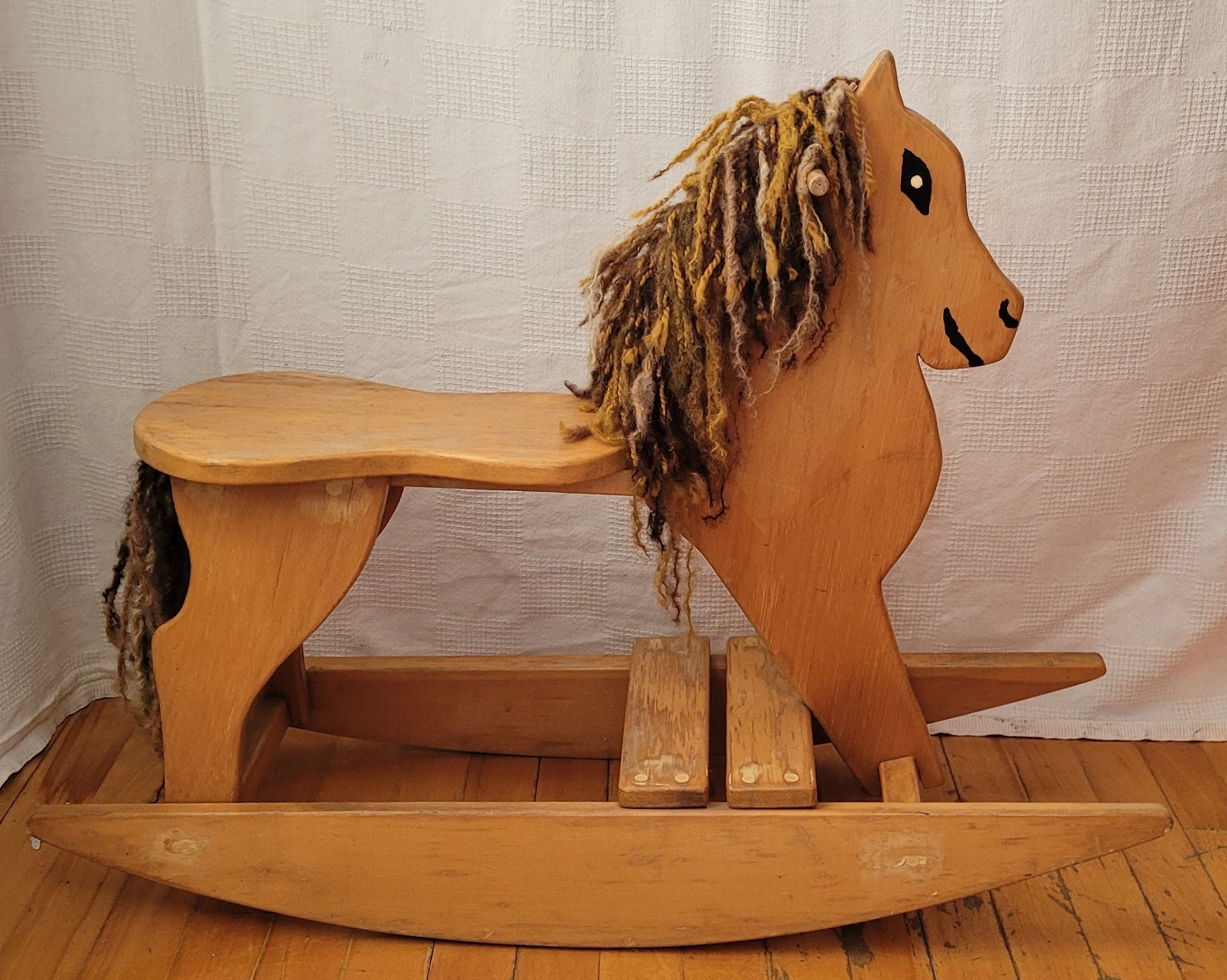 Cheval a bascule en bois