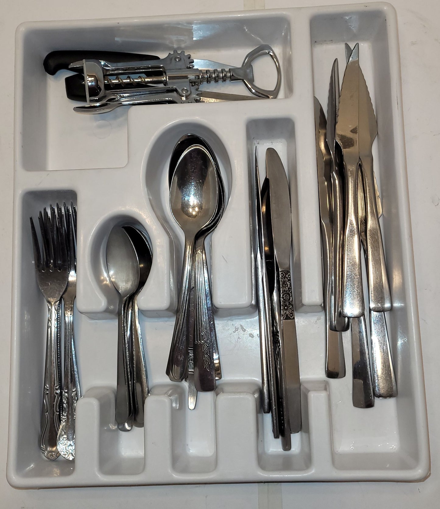 Coutellerie 6 personnes avec rangement