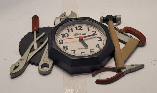 Horloge murale d'outils