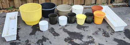 Pots à fleur en plastique