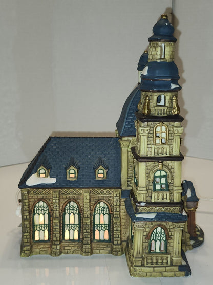 Maison en céramique pour village - Église