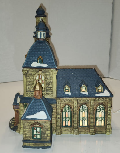 Maison en céramique pour village - Église