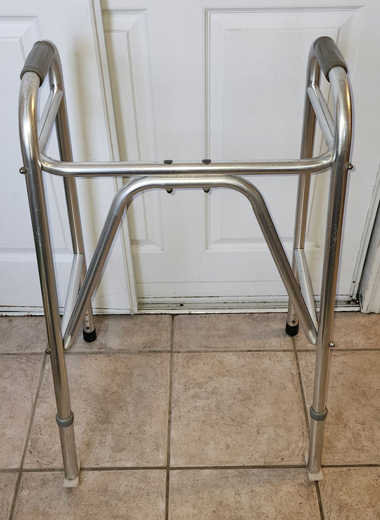 Marchette non pliable avec 2 embouts et 2 patins