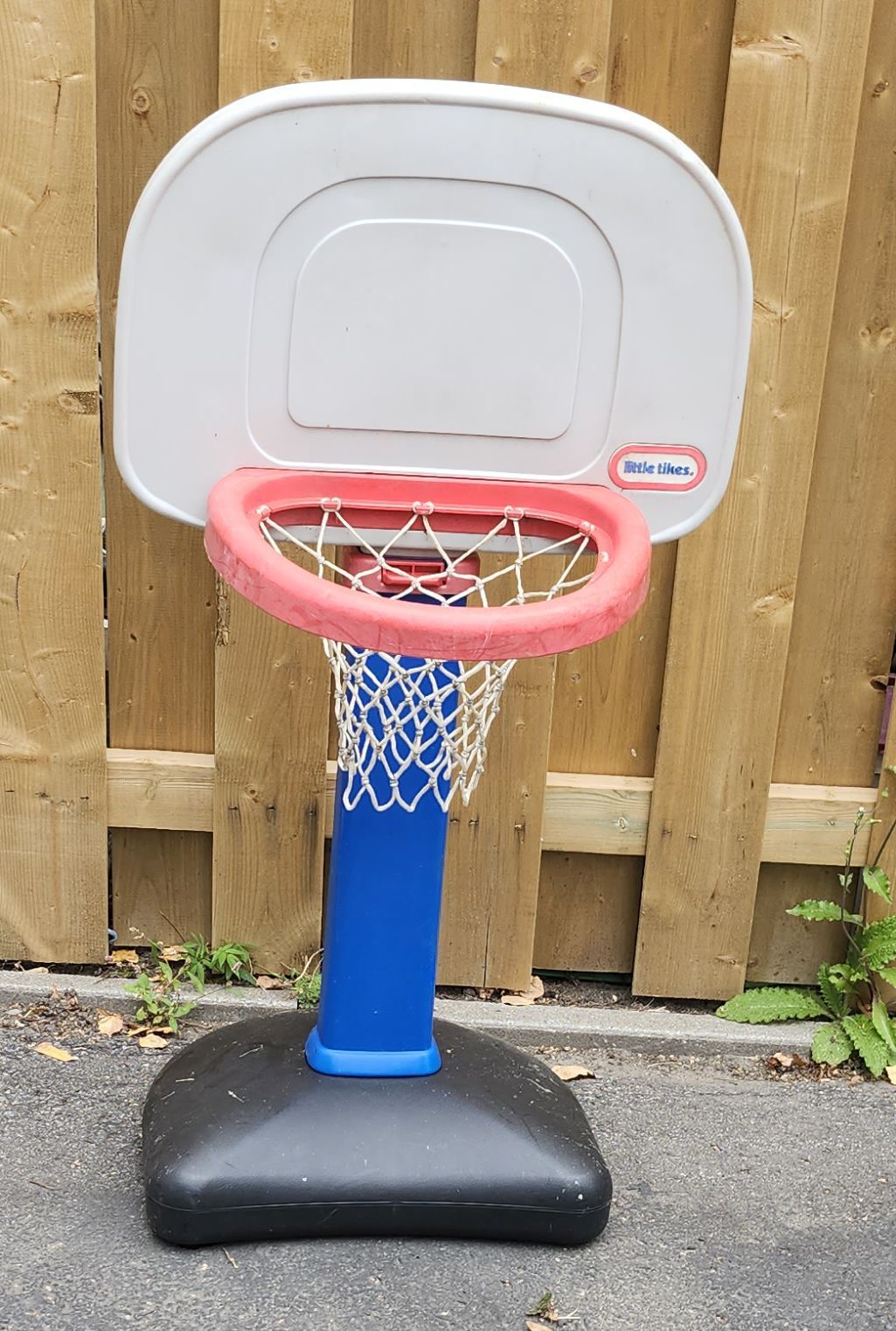 Panier de basketball ajustable Little Tikes