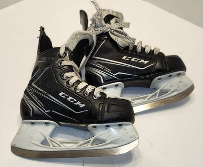 Patin à glace CCM
