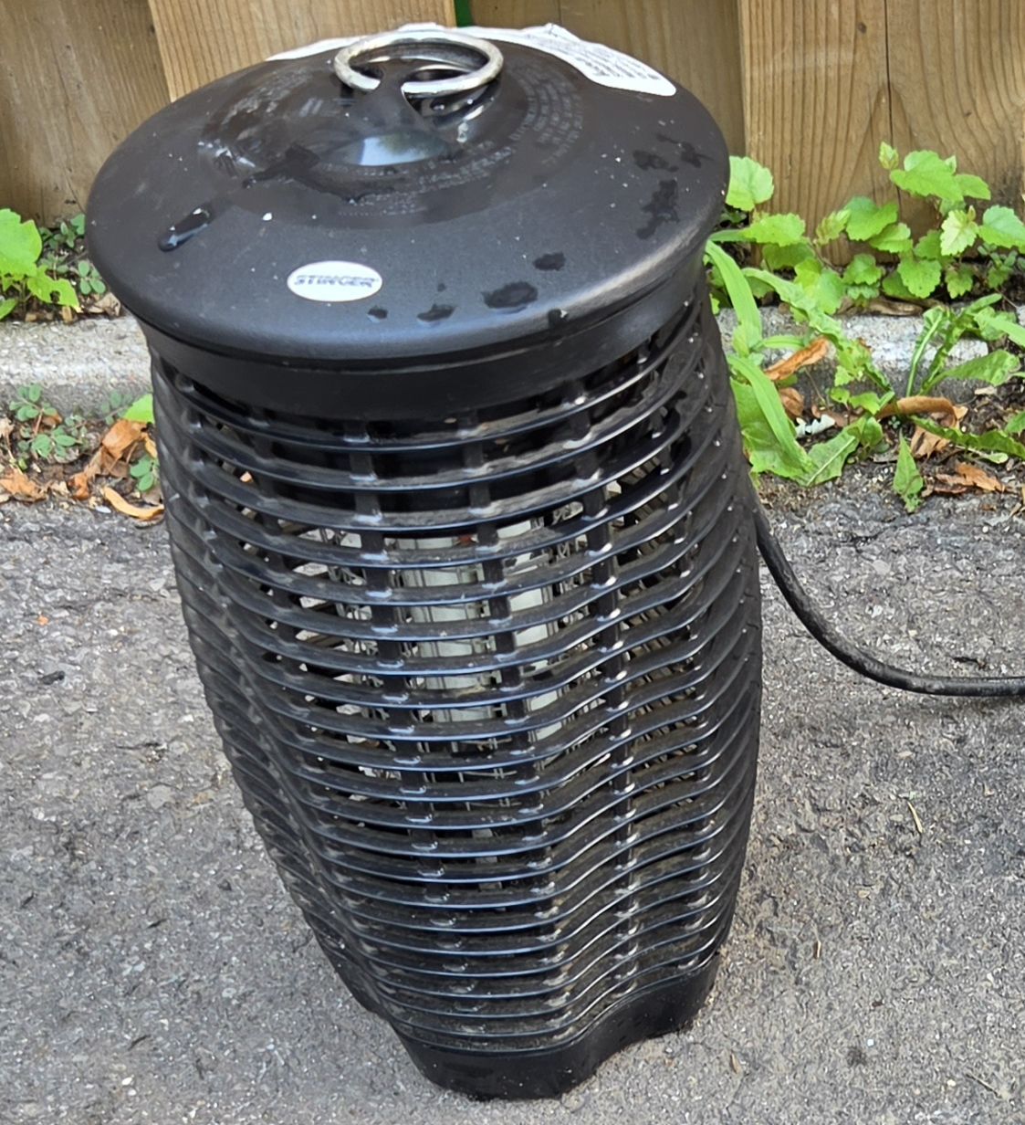 Piège à insecte électrique