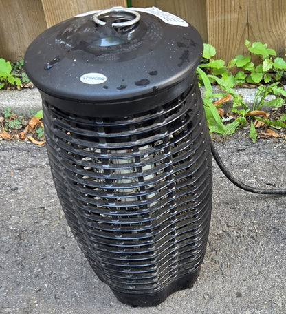 Piège à insecte électrique