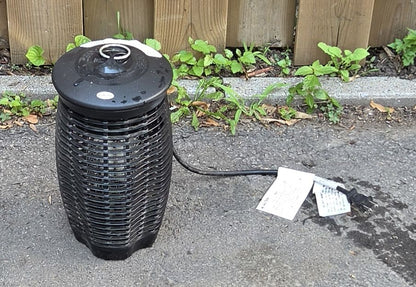 Piège à insecte électrique