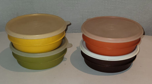 Plats en plastique pour céréales Tupperware