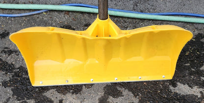 Pousse neige en plastique Garant