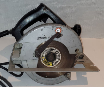 Scie circulaire électrique Black N'Decker