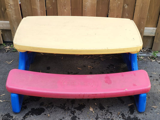 Table à pique-nique pour 4 enfants Little Tikes pliable