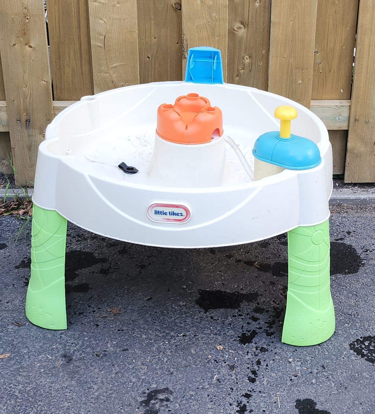 Table d'eau Little Tikes
