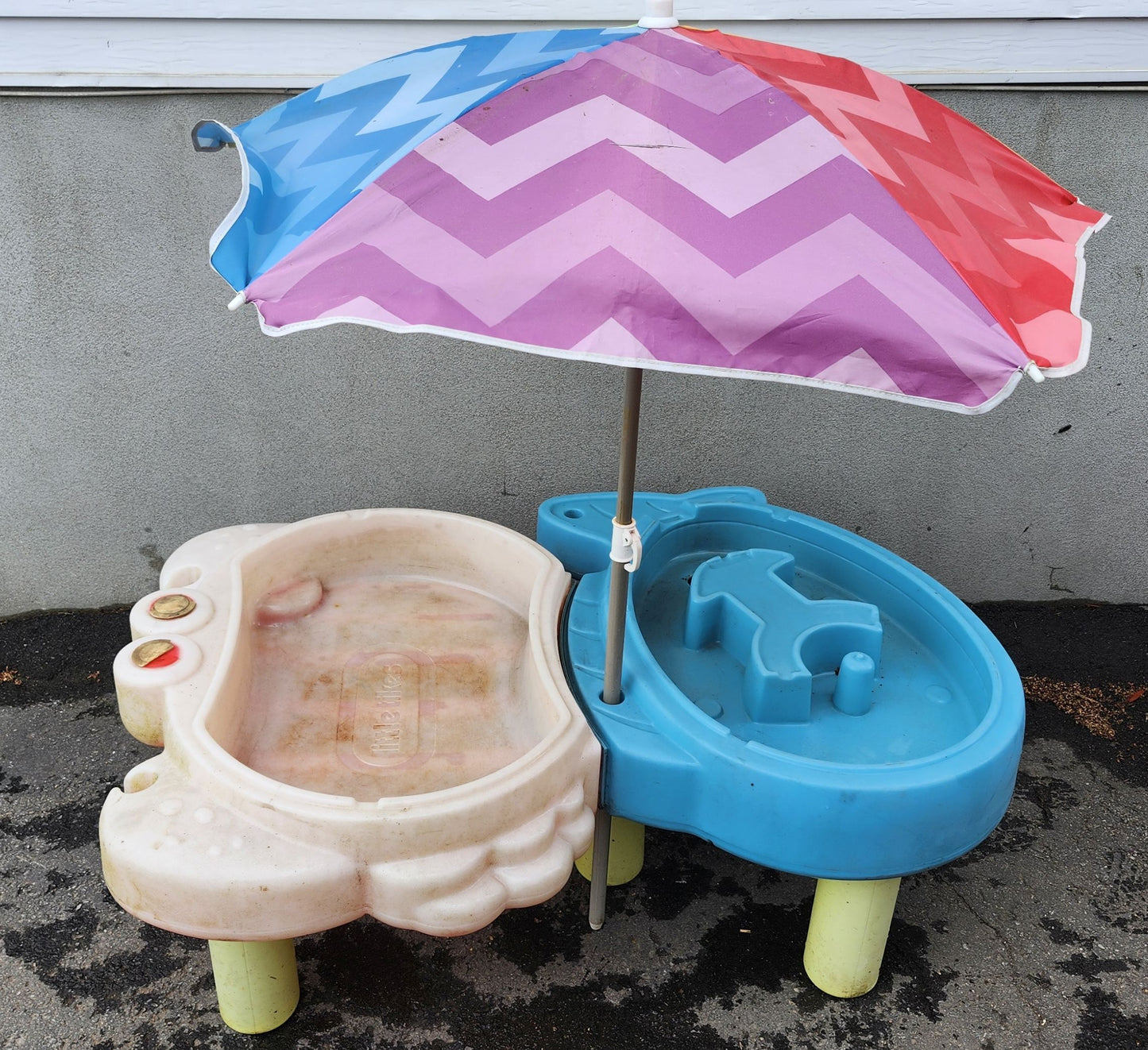Table d'eau Little Tikes