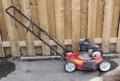 Tondeuse à essence Yard Machines