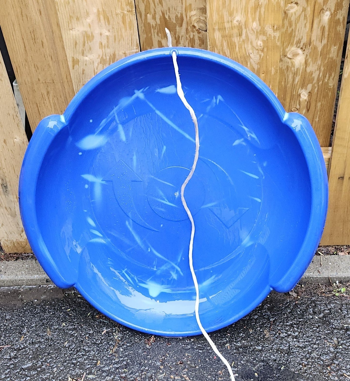 Luge en plastique rond