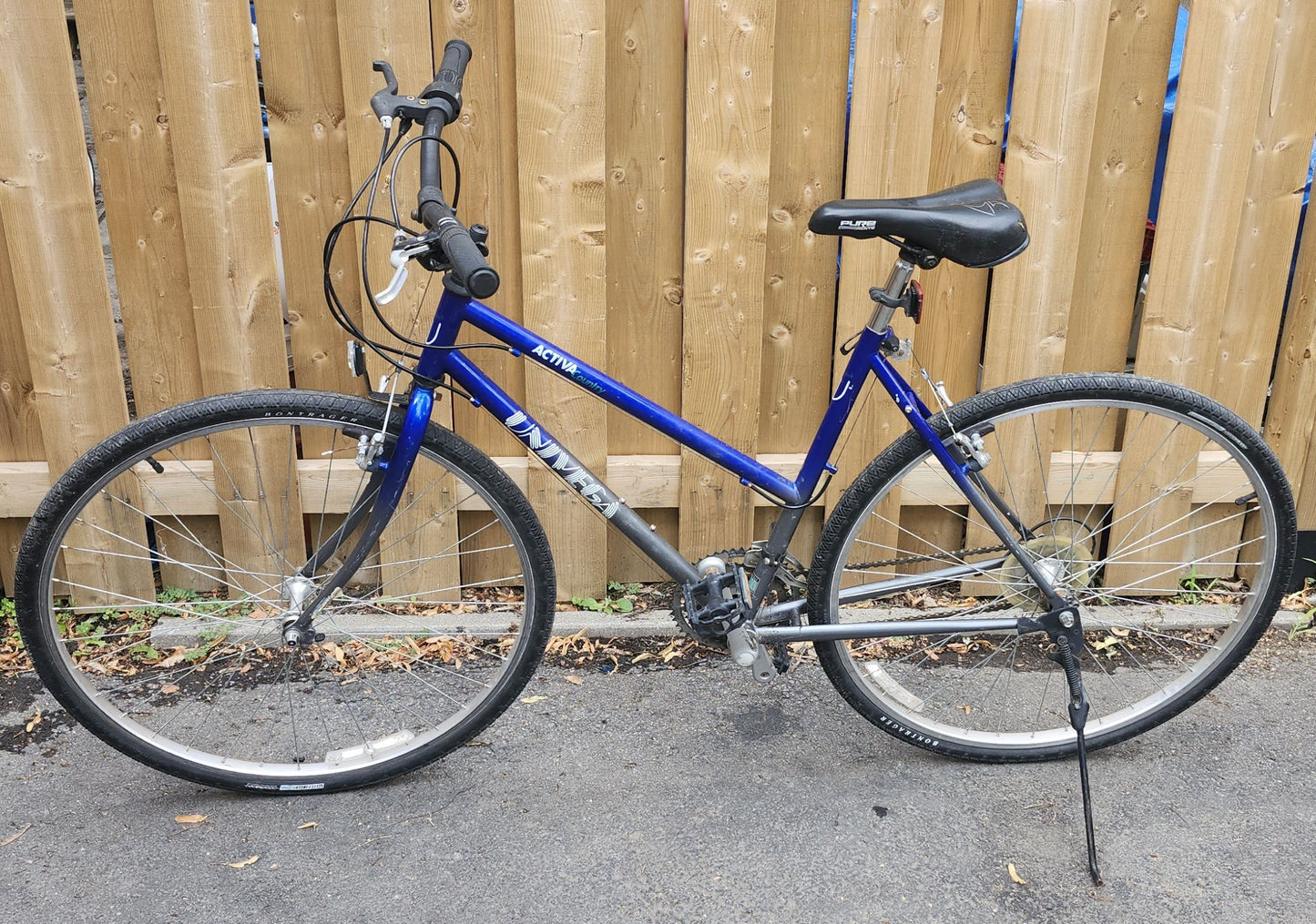 Vélo 700 X 35C Univega