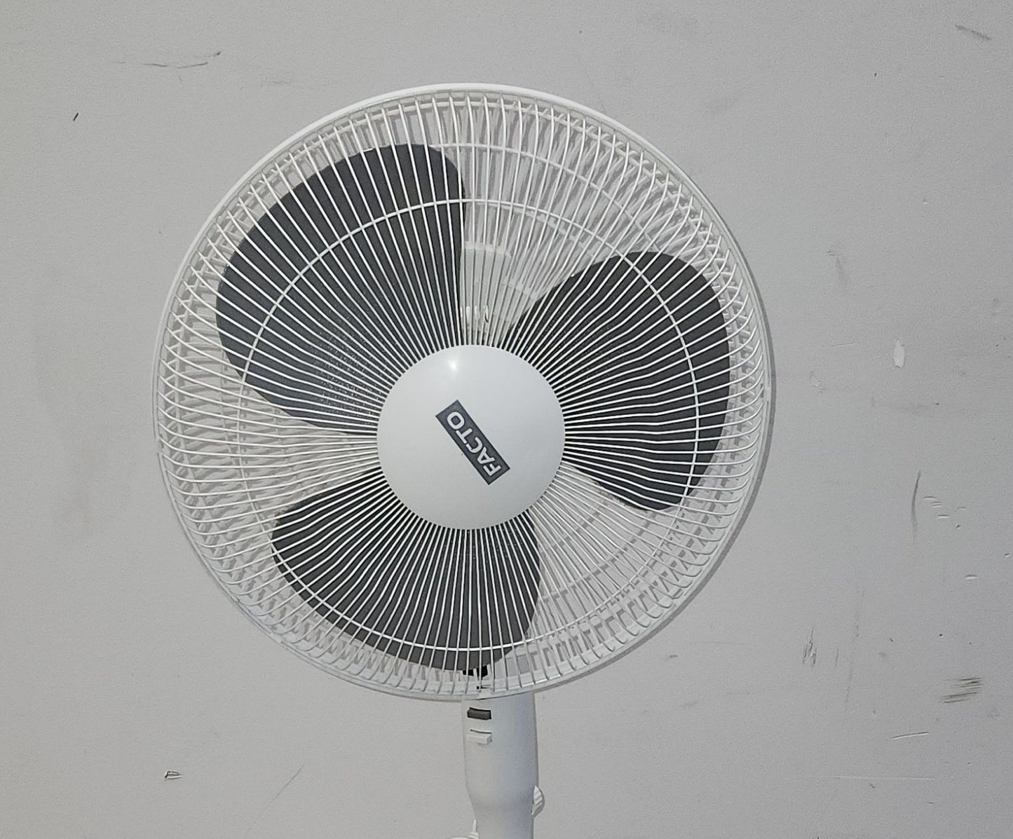 Ventilateur sur pied Facto
