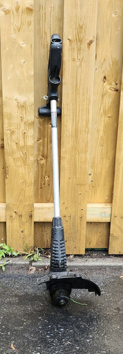 Weed eater / Coupe herbe électrique Black N'Decker